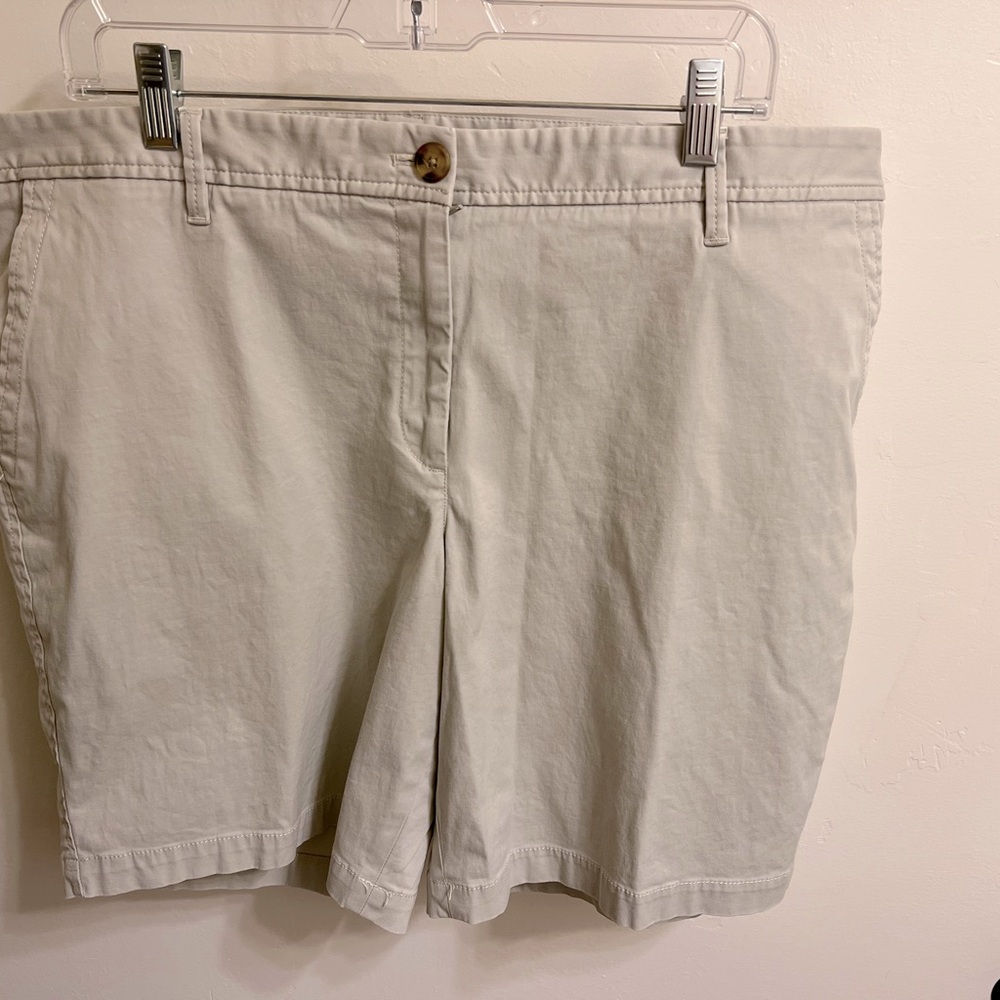 Talbots Girlfriend Chino Shorts in Stone  - Plus Petite in Size 18WP